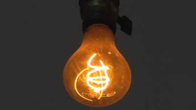 Centennial Light Bulb : தொடர்ந்து 118 ஆண்டுகளாக எரியும் பல்பை பற்றி தெரியுமா?