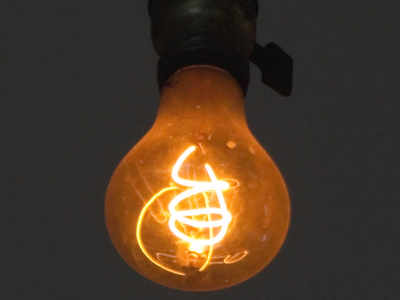 Centennial Light Bulb : தொடர்ந்து 118 ஆண்டுகளாக எரியும் பல்பை பற்றி தெரியுமா?