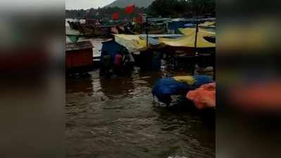 ಕರಾವಳಿಯಲ್ಲಿ ಧಾರಕಾರ ಮಳೆ, ಕಾರವಾರ ತತ್ತರ