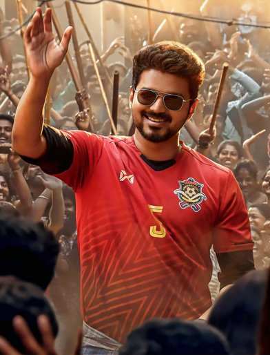 Bigil review: ஸ்லோவா போனாலும் விஜய் ரசிகர்களுக்கு ஃபுல் ட்ரீட்- பிகில் விமர்சனம்