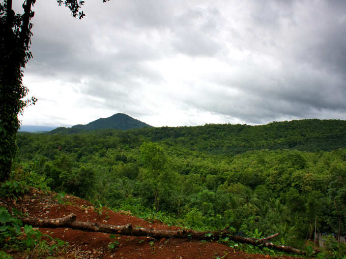 thenmala trecking