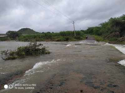 ದಿನ ಪೂರ್ತಿ ಸುರಿದ ಮಳೆ