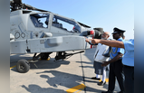 LoC पर आर्मी जवानोंं, पठानकोट एयरबेस में एयर वॉरियर संग PM मोदी की दिवाली