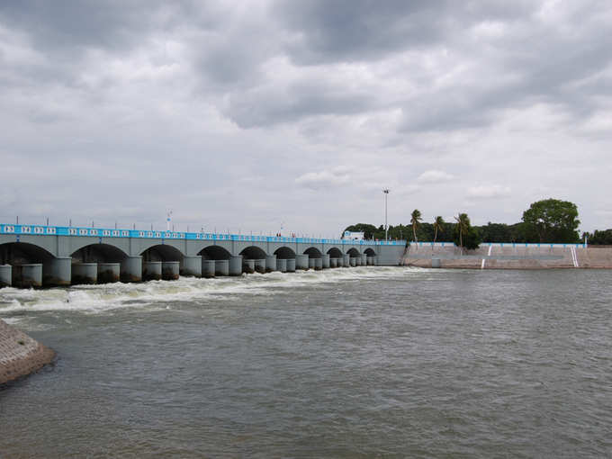 Kallanai dam