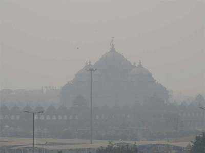दिल्ली की हवा में जहर 500 के पार, गाजियाबाद सबसे ज्यादा प्रदूषित