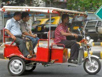 बड़ी ऑटोमोबाइल कंपनियों के लिए चुनौती साबित हो रहे सस्ते ई-रिक्शा