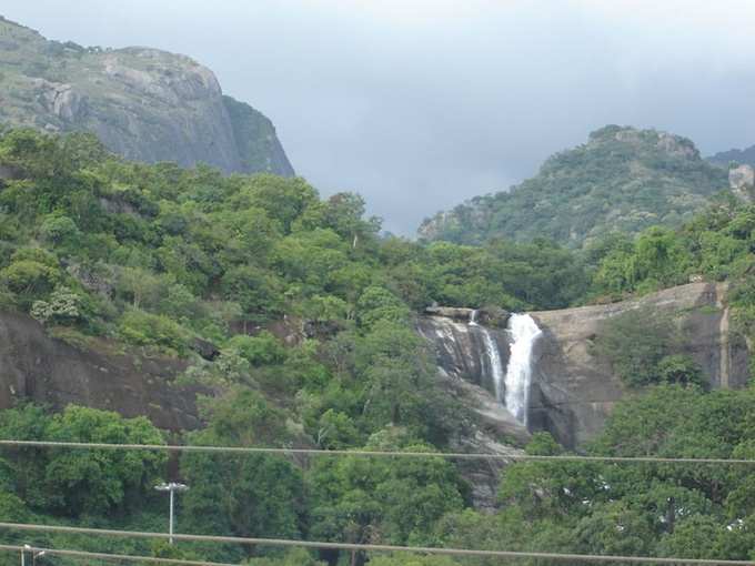 courtallam kutralam waterfalls photos