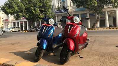 ஊரே உற்றுநோக்கும் Bajaj Chetak Electric Scooter-க்கு முன்பதிவு எப்போது தொடங்கும்..?