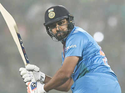 दिल्ली टी20: रोहित बने सबसे ज्यादा टी20 रन इंटरनैशनल बनाने वाले बल्लेबाज, सर्वाधिक टी20 खेलने के मामले में धोनी को पछाड़ा