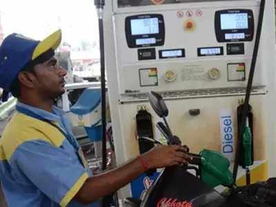 Petrol Price: மகிழ்ச்சி தரும் பெட்ரோல், டீசல்; இன்றைய விலை நிலவரம்!