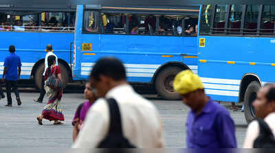 കണ്ണൂർ - കോഴിക്കോട് റൂട്ടിൽ സ്വകാര്യ ബസുകളുടെ മിന്നൽ പണിമുടക്ക്: യാത്രക്കാ‍ര്‍ ദുരിതത്തിൽ