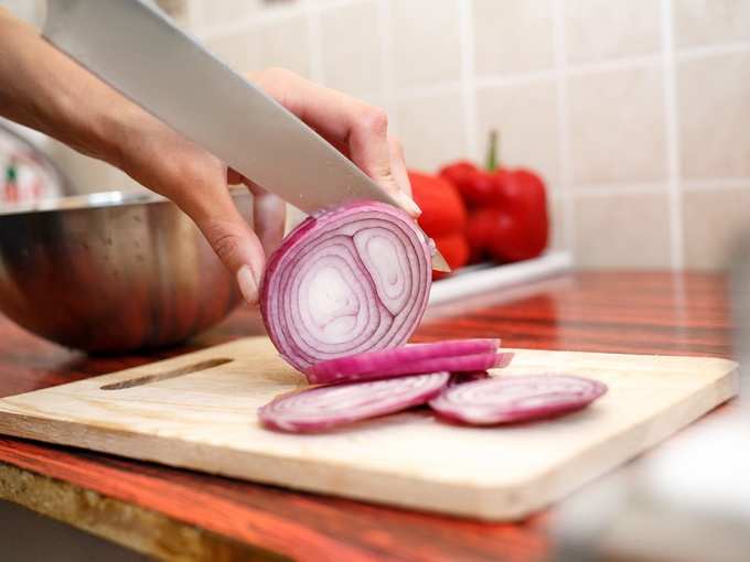 Onion cutting