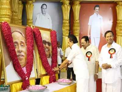 திண்ணைகள் தோறும் பிரசாரம்; திமுக மாவட்ட செயலாளர்கள் கூட்டத்தில் தீர்மானம்