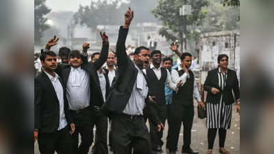 दिल्ली की जिला अदालतों में वकीलों की हड़ताल जारी