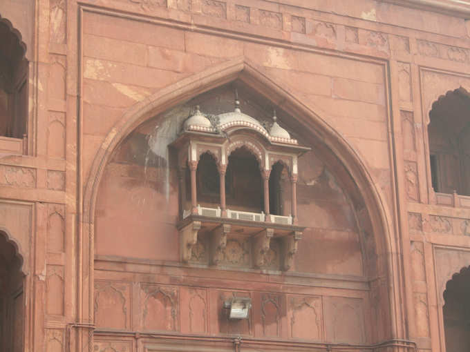 masjid balcony