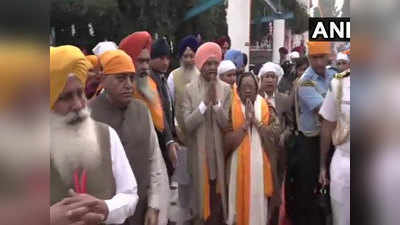 सुल्तानपुर लोधी: बेर साहिब गुरुद्वारा में राष्ट्रपति रामनाथ कोविंद ने पत्नी के साथ मत्था टेका