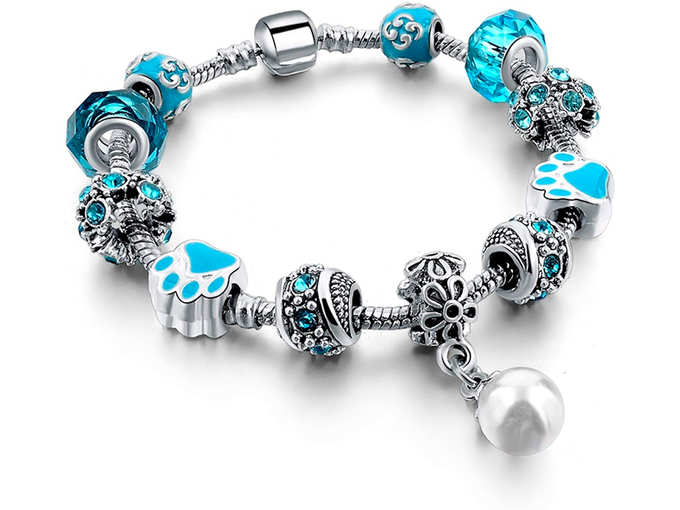 Hot And Bold Pearl Charms Stylish Bracelet