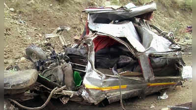 काश्मीरमध्ये अपघातात १६ मृत्युमुखी
