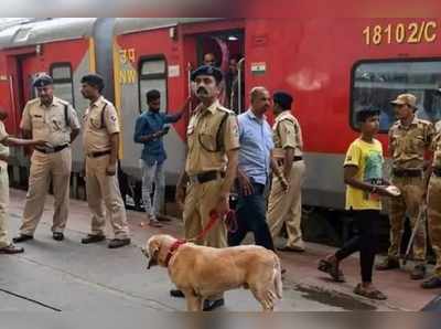 విశాఖలో కలకలం.. ఇద్దరు బంగ్లాదేశీయుల అరెస్ట్