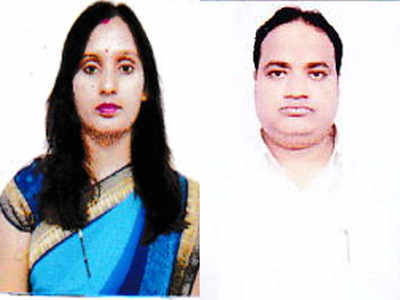झारखंड: एक ही सीट पर चुनाव में उतरे पति-पत्नी, साथ-साथ मांग रहे वोट