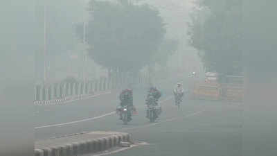 दिल्ली-एनसीआर की हवा और जहरीली, कई इलाकों में प्रदूषण 700 पार