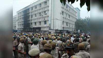 दिल्ली पुलिस-वकीलों का झगड़ा सुलझा? आज से काम पर लौटेंगे वकील