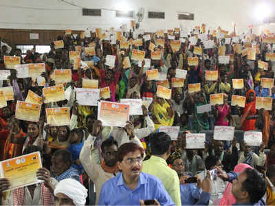 आजमगढ़: मुसहर जाति के 2138 लोगों को आवास और 1137 लोगों को मिला जमीन का पट्टा
