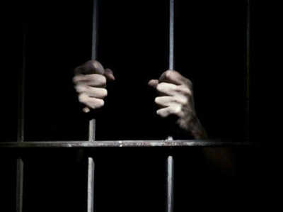 अयोध्या फैसला: सोशल मीडिया पर पोस्ट किया आपत्तिजनक मेसेज, तीन न्यायिक हिरासत में