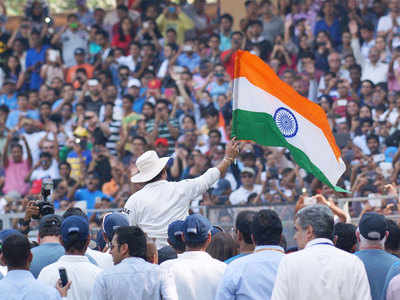 16 नवंबर: जब गॉड ऑफ क्रिकेट सचिन तेंडुलकर के साथ भावुक हो गया था पूरा देश