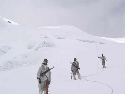 सियाचिन में 20 हजार फीट की ऊंचाई पर हिमस्खलन, सेना के 4 जवान शहीद, 2 पोर्टरों की भी मौत