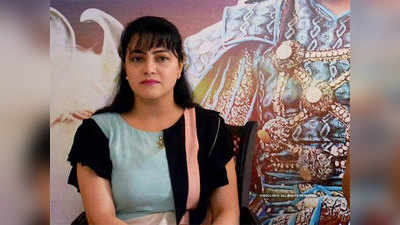 हनीप्रीत ने मांगी राम रहीम से मिलने की इजाजत, कानूनी रूप से विचार कर रही सरकार