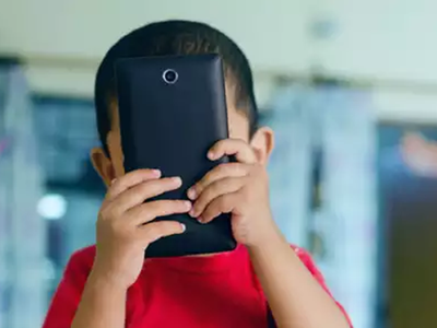 मोबाइल फोन इस्तेमाल करने से रोकने पर 3 साल में 3500 बच्चे घर से भागे