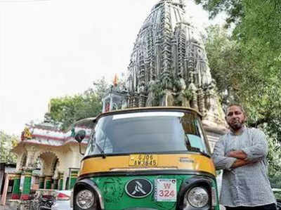 वडोदरा: मुस्लिम ऑटोवाला बना मंदिर का गाइड, अरब से आए थे पूर्वज