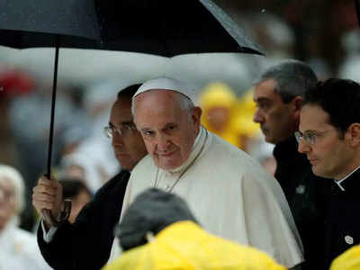 नागासाकी पहुंचे पोप फ्रांसिस ने की प्रार्थना फिर कभी परमाणु हथियारों का न हो इस्तेमाल