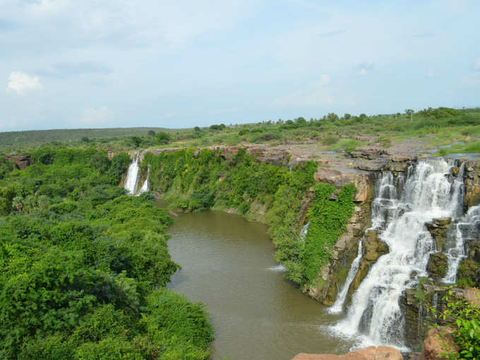 ఎత్తిపోతల జలపాతాలు