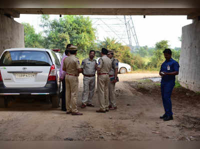 ഹൈദരാബാദിലെ അരുംകൊല: പ്രതികളെ ജീവനോടെ കത്തിക്കണമെന്ന് യുവതിയുടെ അമ്മ