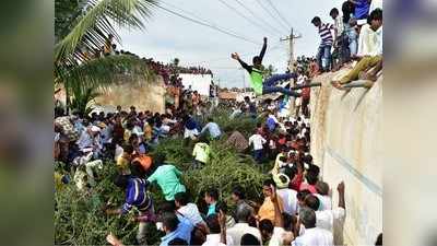 ಕೊಪ್ಪಳದ ಲೇಬಗೇರಿ ಗ್ರಾಮದಲ್ಲಿ ಮುಳ್ಳಿನ ಮೇಲೆ ಜಿಗಿದು ಭಕ್ತಿ ಸಮರ್ಪಿಸಿದ ಭಕ್ತರು