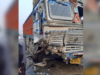 झारखंड में ट्रक से टकराई स्कॉर्पियो, बीजेपी नेता समेत चार लोगों की मौत