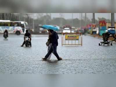 മലപ്പുറം ജില്ലയിൽ ഓറഞ്ച് അലർട്ട്; കേരള, കർണാടക തീരങ്ങളിൽ ജാഗ്രതാ നിർദേശം: ന്യൂനമർദ്ദം ശക്തി പ്രാപിക്കുമെന്ന് കാലാവസ്ഥാ കേന്ദ്രം