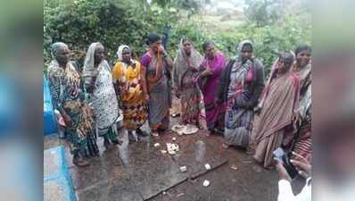 ಅಕ್ರಮ ಸಾರಾಯಿ ವಿರುದ್ಧ ಮಹಿಳೆಯರ ಹೋರಾಟ