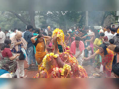 ಜಿಲ್ಲಾದ್ಯಂತ ಸಂಭ್ರಮದ ಷಷ್ಠಿ ಅಚರಣೆ, ಹುತ್ತಕ್ಕೆ ಹಾಲೆರೆದ ಭಕ್ತರು