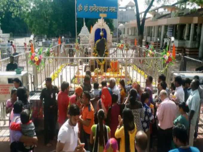 shani temple outside