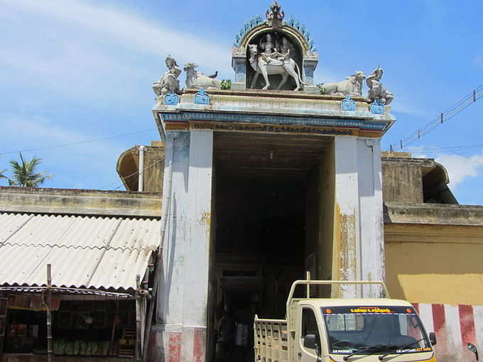 ​கீழப்பெரும்பள்ளம் எங்குள்ளது