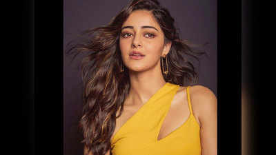 ड्रेस से 4 गुनी महंगी है Ananya Pandey की ये ईयररिंग्स