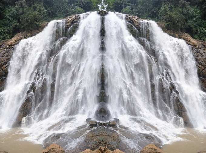 ​அழகிய மீன் முட்டி நீர்வீழ்ச்சி