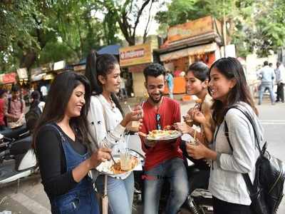 ഫുഷ്‌ക മുതല്‍ ഇഡ്‌ലി വരെ: ഇന്ത്യയിലെ വിവിധ ഭാഗങ്ങളിലെ സ്ട്രീറ്റ് ഫുഡുകള്‍ പരീക്ഷിക്കാം