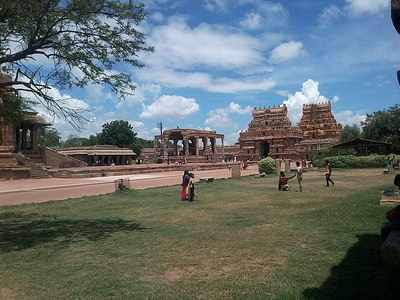 Brihadeshwara Temple : தஞ்சாவூருக்கு பயணிப்போம்.... தரணியில் தமிழனின் பெருமை சொல்வோம்!