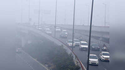 दिल्ली की हवा अभी बेहद खराब, बारिश बढ़ाएगी ठंड