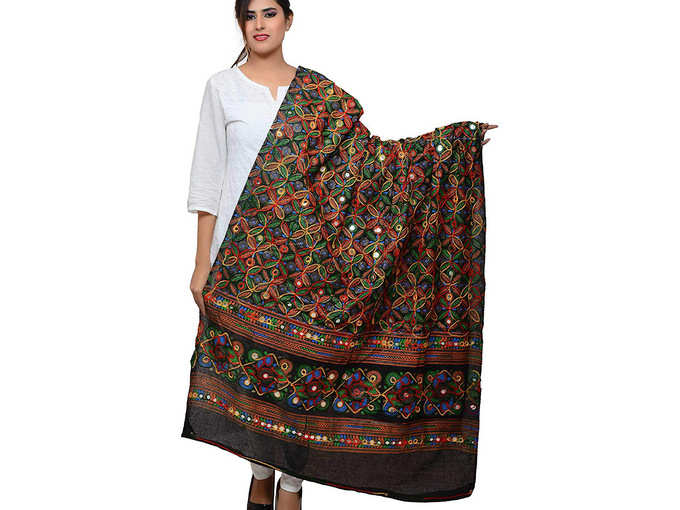 Women&#39;s Cotton Embroidered Kutchi Dupatta Rasna