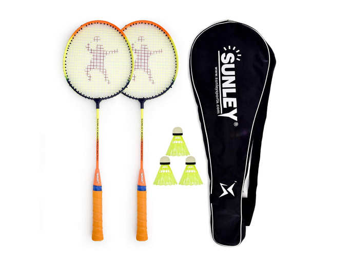 Badminton Racket Set of 2 with 3 Pieces Nylon shuttles with Attractive Cover